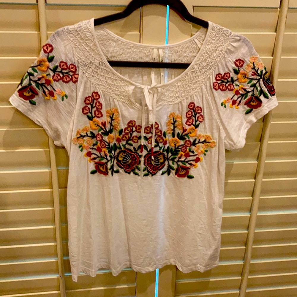 Knit embroidered top